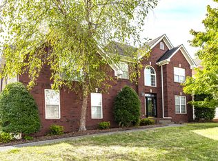 105 Cedar Ridge Ln, Hendersonville, TN 37075