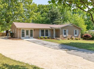 1606 Whippoorwill Dr, Lawrenceburg, TN 38464