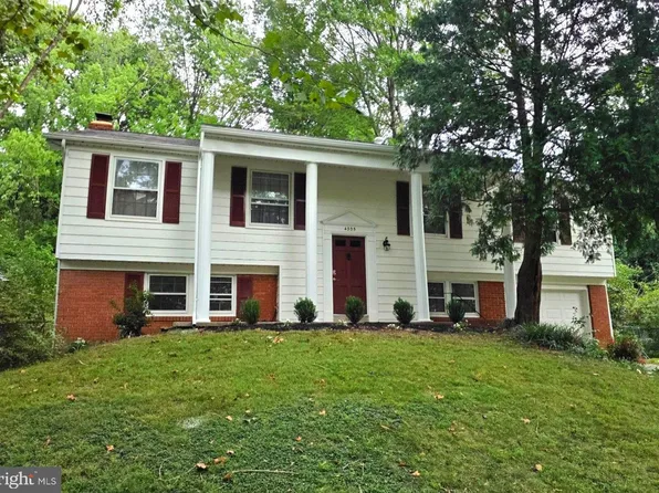 4305 Markwood Ln, Fairfax, VA 22033