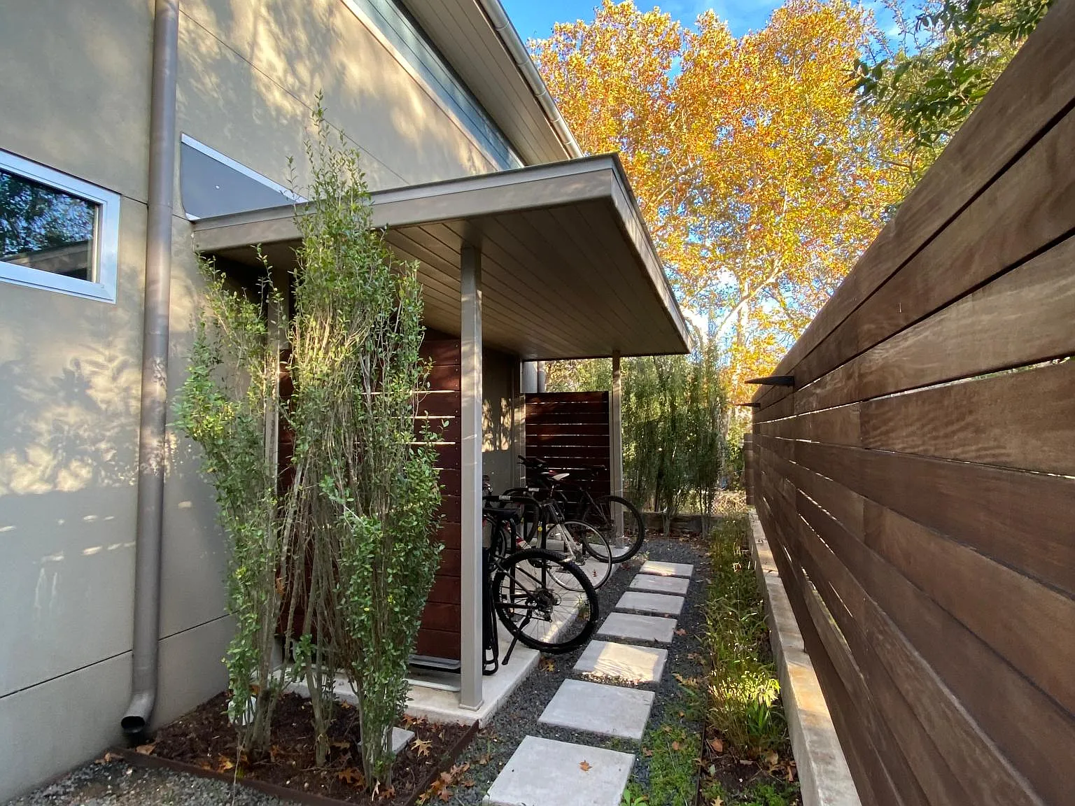 1 bed, 750 sqft, $2,025 — Photo 3