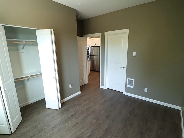 488 Strand Ave SE #200 — Photo 5