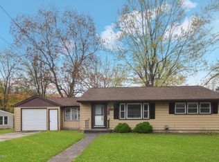 2526 Parchmount Ave, Kalamazoo, MI 49004