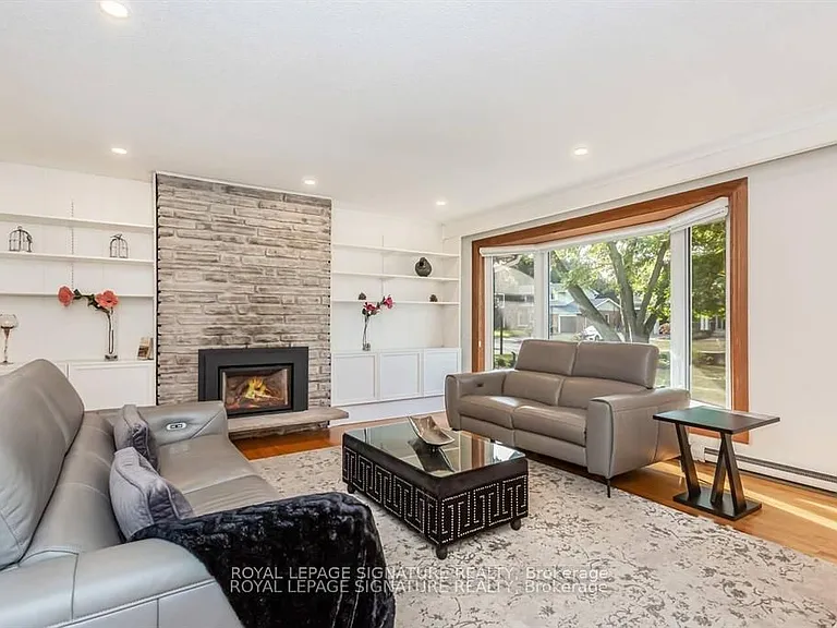 153 Ulster Dr — Photo 3