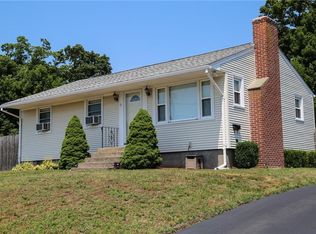 31 Roundway Dr, Coventry, RI 02816