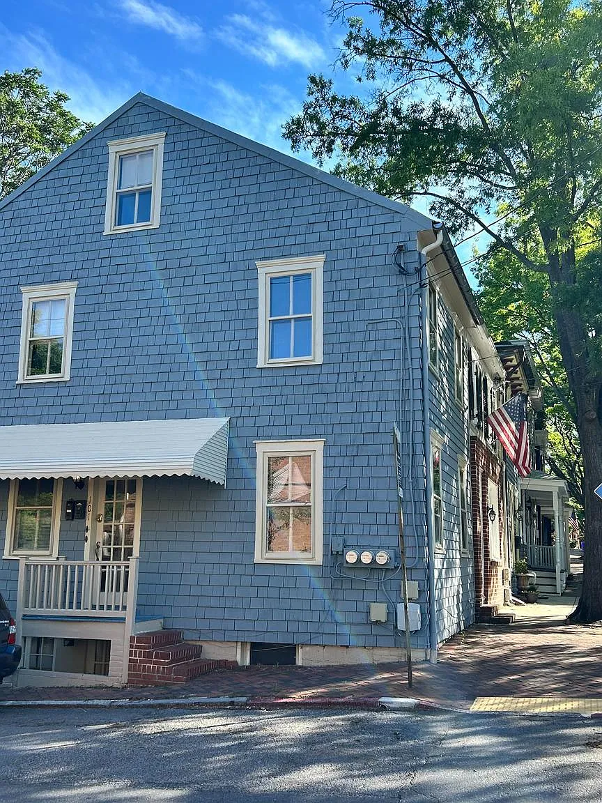 101 Charles St — Photo 2