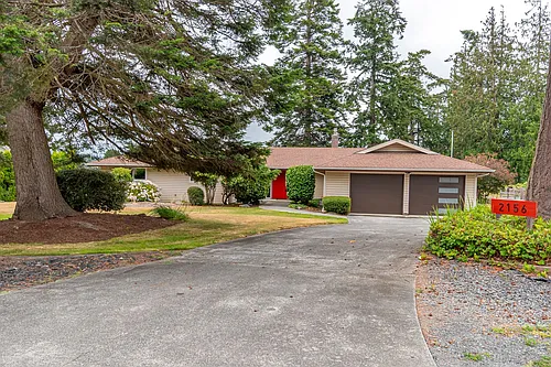 2156 Fairway Ln Photo 1