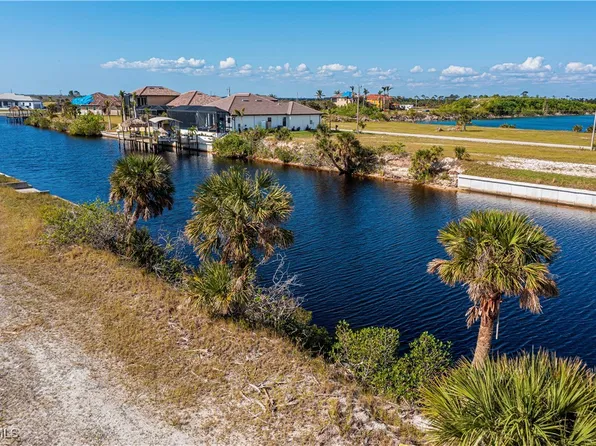 4527 NW 35th Ter, Cape Coral, FL 33993
