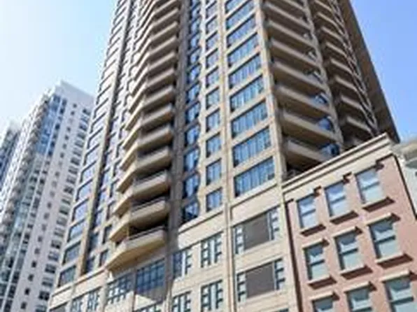 200 N Jefferson St APT 1407, Chicago, IL 60661