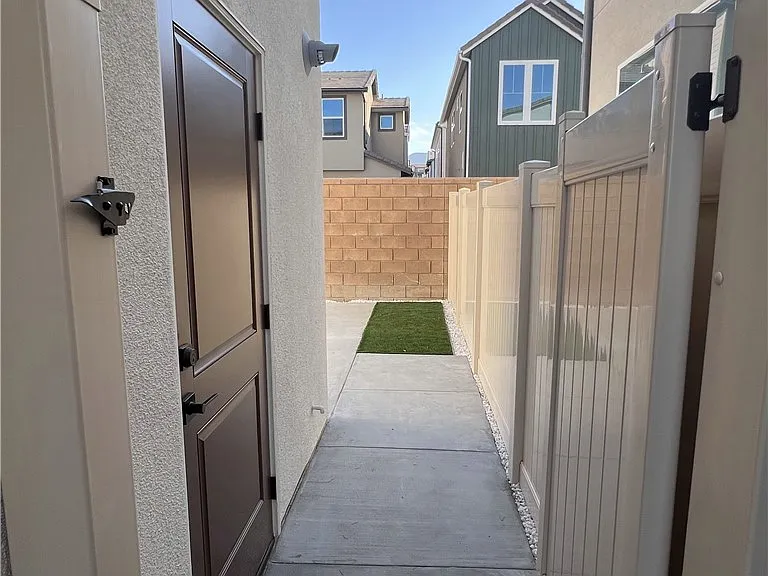 4014 Shada Ln — Photo 25