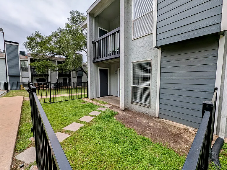 Grove at Northwest Hills — Photo 81