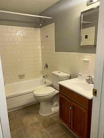 Courtyard Apartments — Photo 7