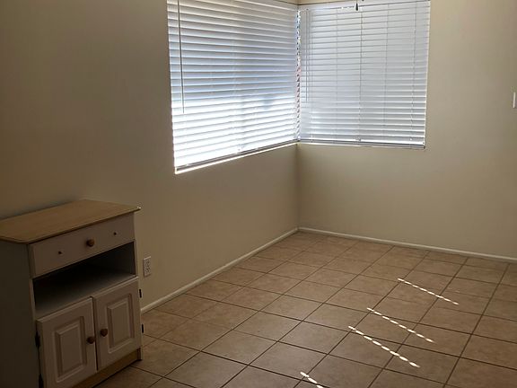 4th image of 669 N Lake St APT 10