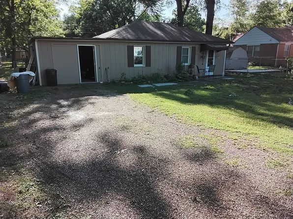 1705 Cherry St, Winfield, KS 67156