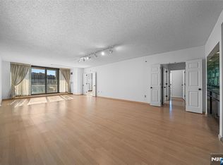 900 Palisade Ave APT 5A, Fort Lee, NJ 07024