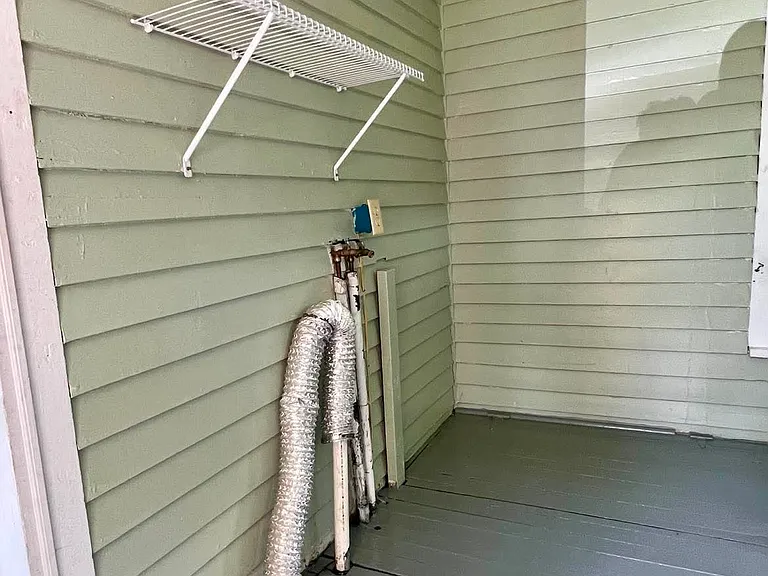 802 W High St #HOUSE — Photo 4