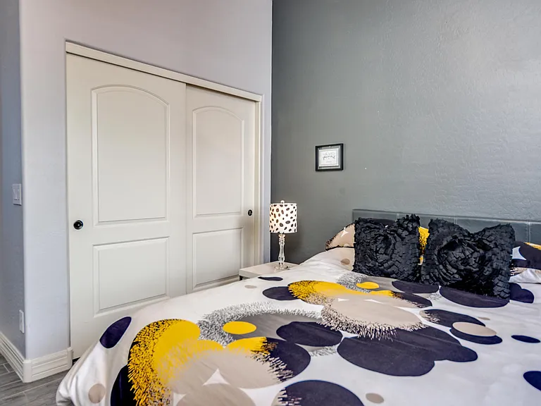 1230 E Canary Dr — Photo 28