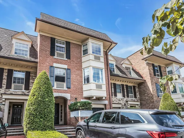13-24 208th Place #167U, Bayside, NY 11360