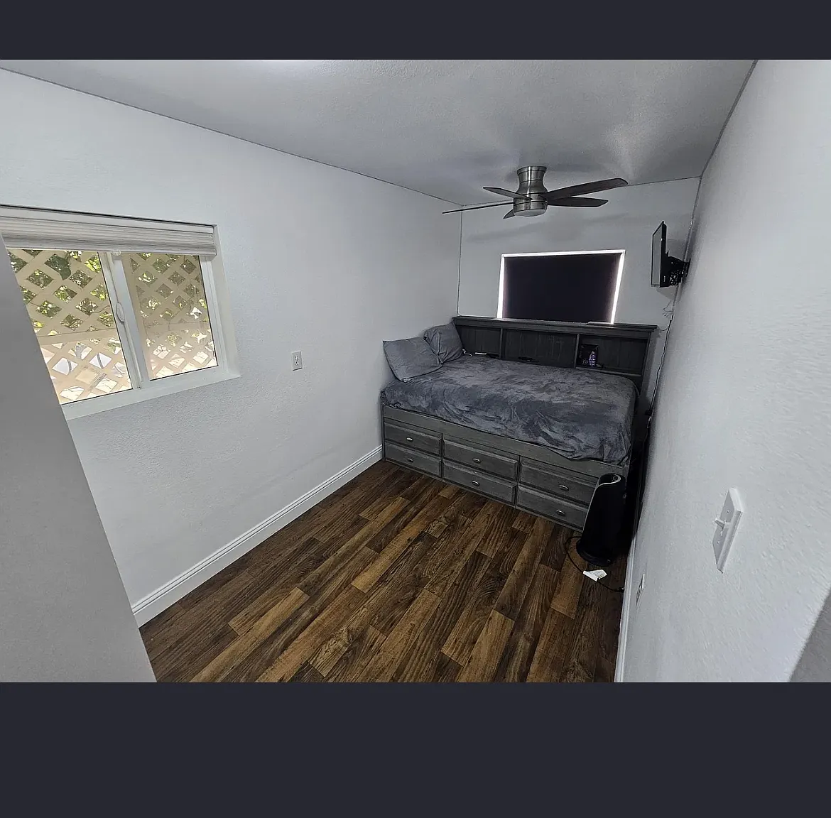 3 bed, 1078 sqft, $2,000 — Photo 3