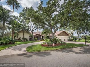 11918 SW 42nd Ct, Davie, FL 33330