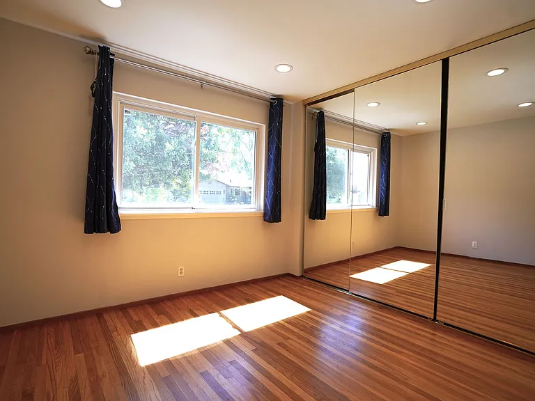 1185 Countess Ct — Photo 20
