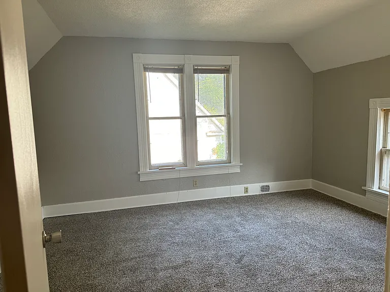 423 Nicollet Ave #1/2 — Photo 3