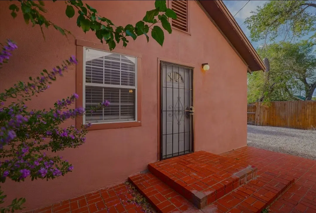 1 bed, $1,400 — Photo 1