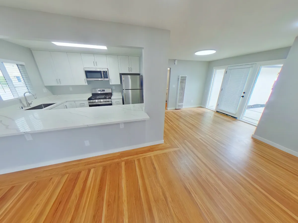 Building Photo - 1070 Noel Dr #1070