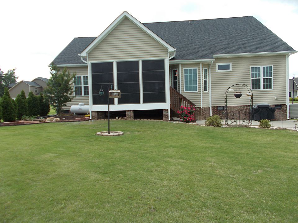 2nd image of 46 Jackson Ridge Ct