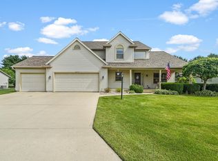 14375 Red Fox Dr, Granger, IN 46530