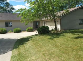 11095 E Pleasant Lake Rd, Manchester, MI 48158