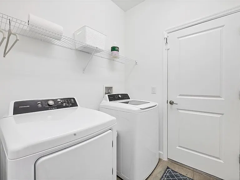 15716 Barefoot Beach Dr — Photo 21
