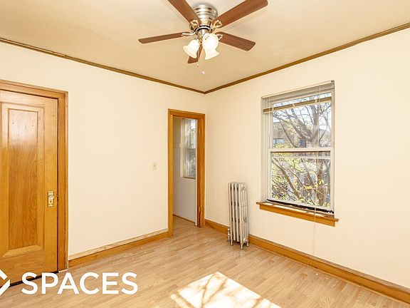 3rd image of 5301 N Ashland Ave #Unt_211