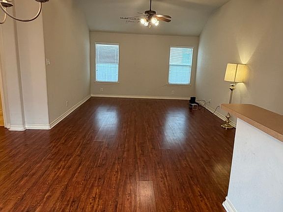 2nd image of 609 MEADOW ARBOR LN
