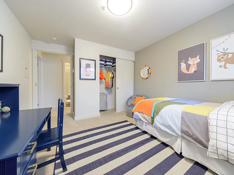 Meridian Pointe — Photo 32