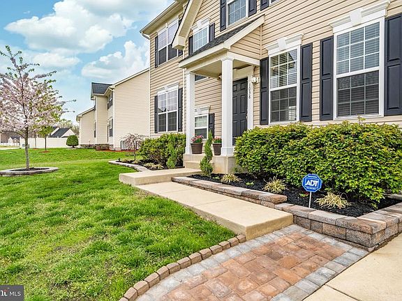 3rd image of 1038 Agricopia Dr