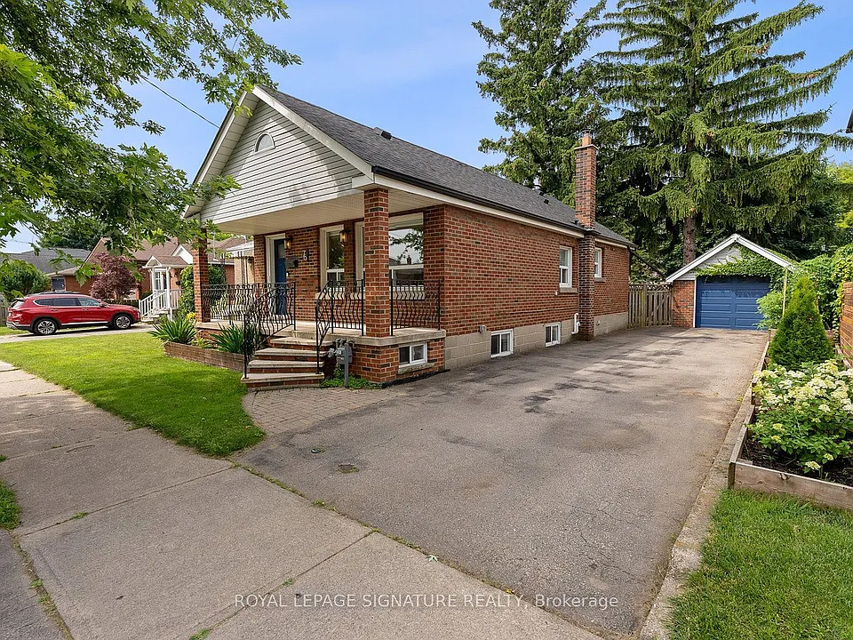 76 Foch Ave