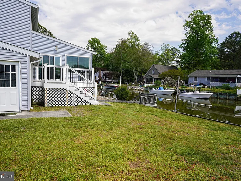 39028 Bayview W — Photo 9