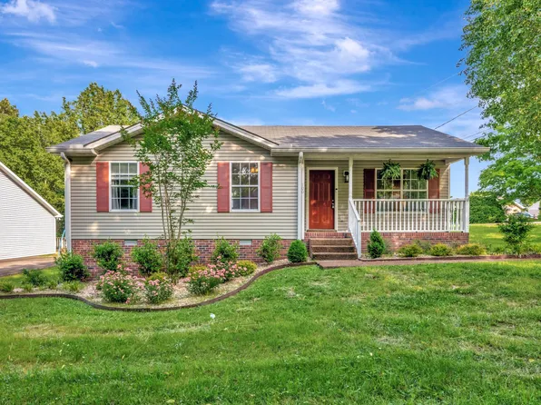100 Oak Ave, Dickson, TN 37055