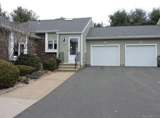 203 Sand Stone Dr UNIT 203, South Windsor, CT 06074