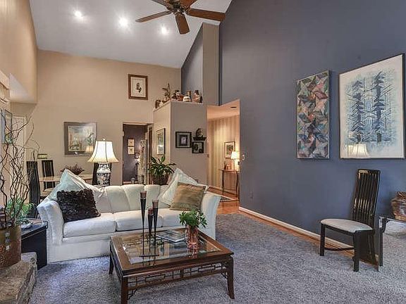 Living room looking twd kitchen. it is unfurnished now-no rug