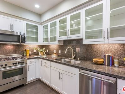 817 N Alfred St APT 206, Los Angeles, CA, 90069