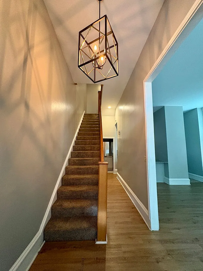 1736 Nicholson — Photo 2