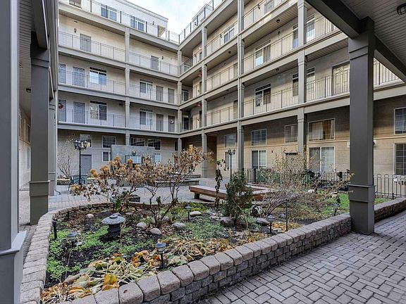 3rd image of 410-527 15th Ave SW #410