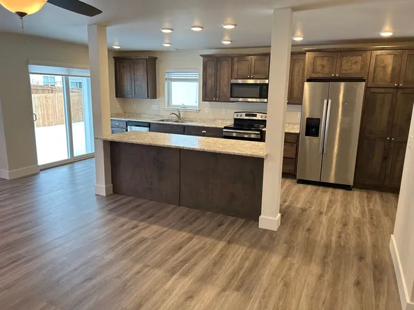 1072 Abigail Ln, 1072 Abigail Ln #A, Bozeman, MT 59718
