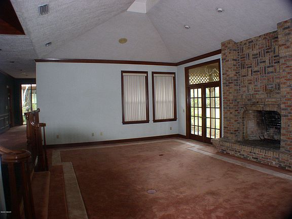 4th image of 1811 E Spruce Creek Blvd