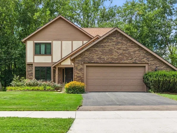 4467 Copperhill Dr, Okemos, MI 48864