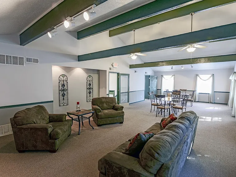 Whispering Lake Apartments — Photo 6