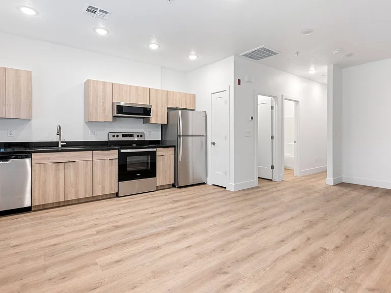 Shadow Ridge Apartments — Photo 18