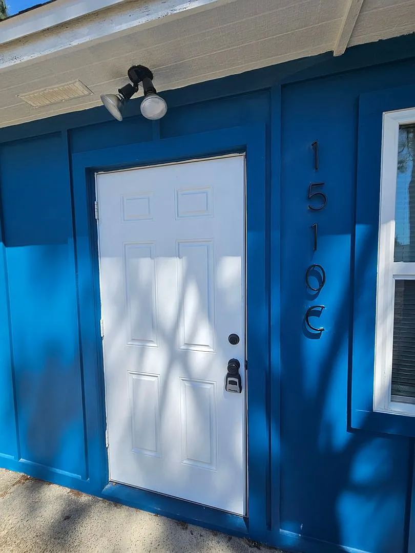 1510 Arthur Ave — Photo 3