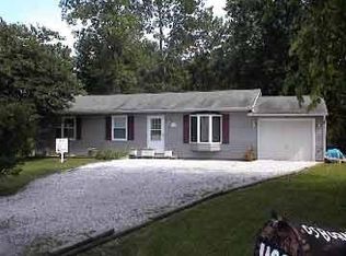 1109 Thomas Dr, Carterville, IL 62918